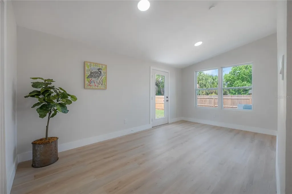 2702 W Palmetto Street Tampa FL 33607