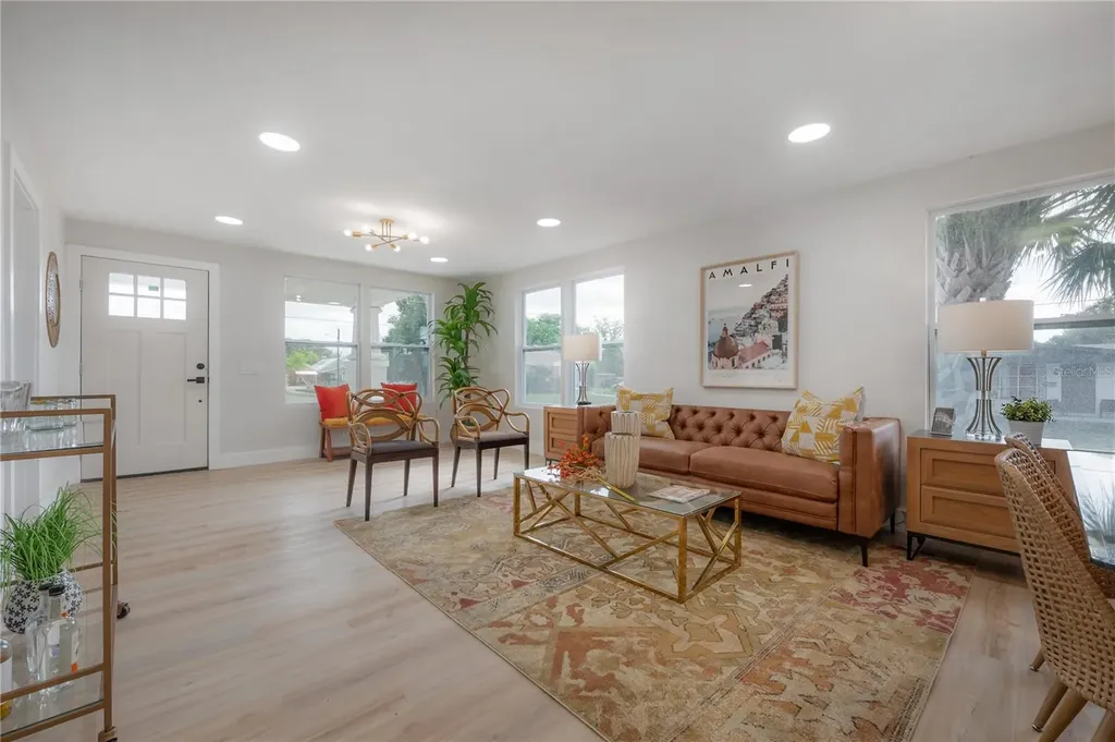 2702 W Palmetto Street Tampa FL 33607