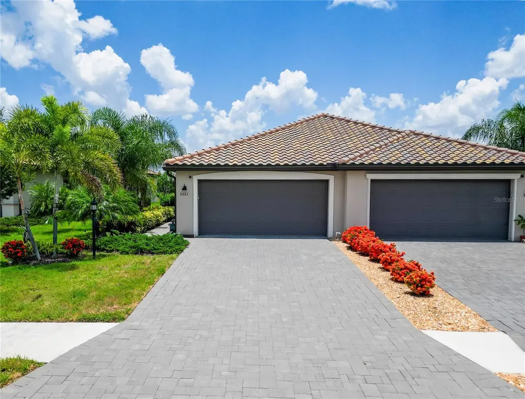 5323 White Sand Cove Bradenton FL 34211