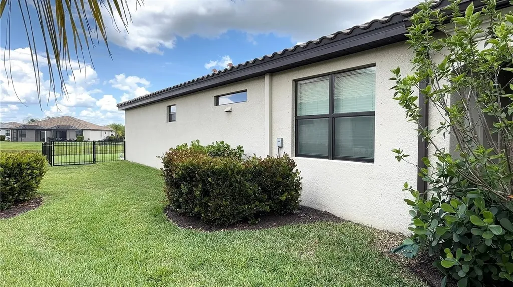 5323 White Sand Cove Bradenton FL 34211