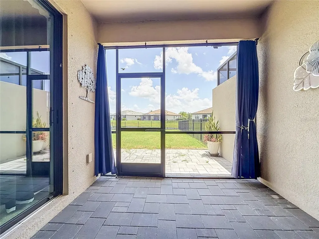 5323 White Sand Cove Bradenton FL 34211