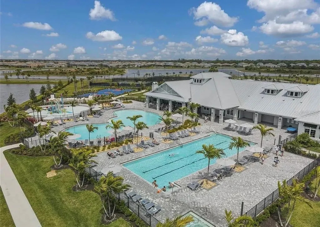 5323 White Sand Cove Bradenton FL 34211