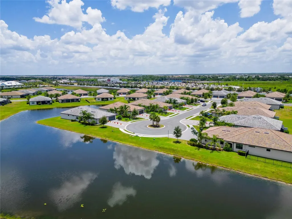 5323 White Sand Cove Bradenton FL 34211