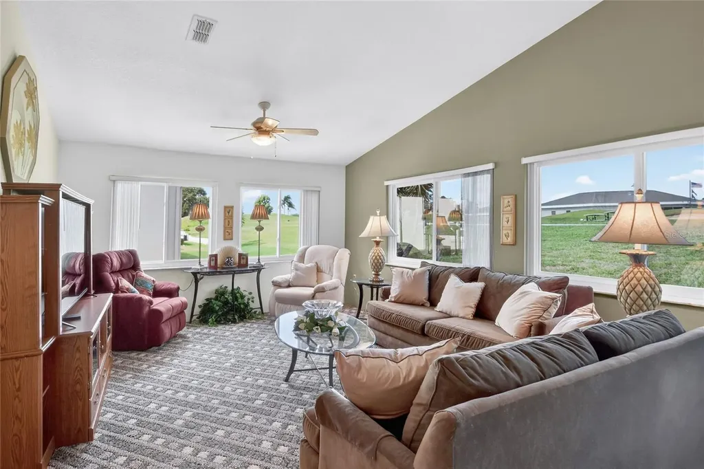 6068 Swallow Drive Lakeland FL 33809