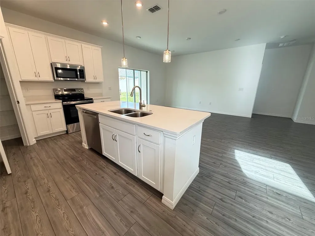 405 Eventide Avenue Mascotte FL 34753
