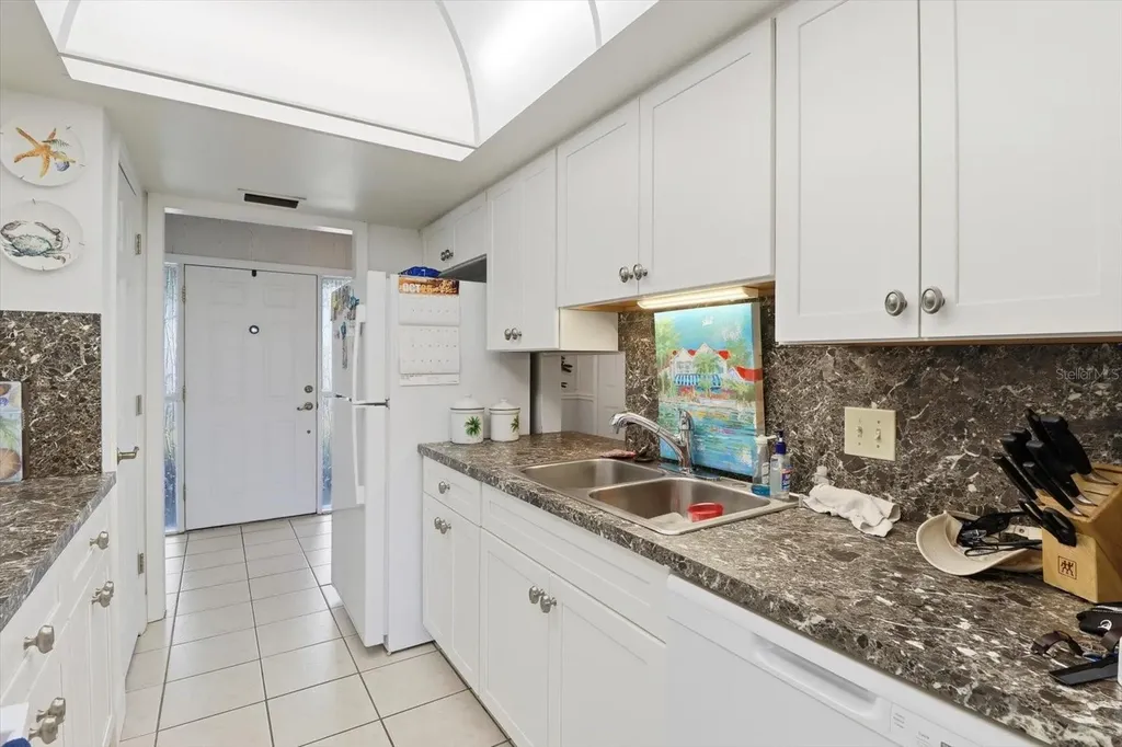1840 NW 18th Street Crystal River FL 34428
