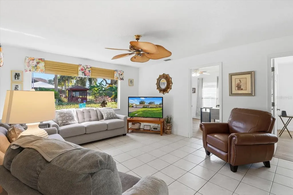 1840 NW 18th Street Crystal River FL 34428