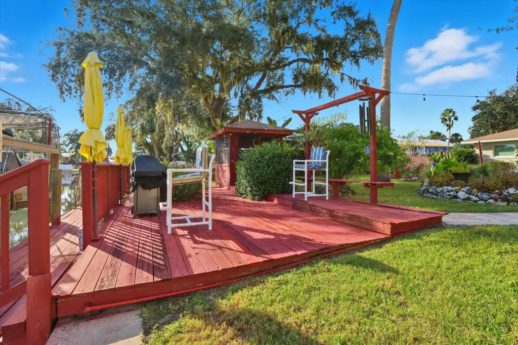 1840 NW 18th Street Crystal River FL 34428