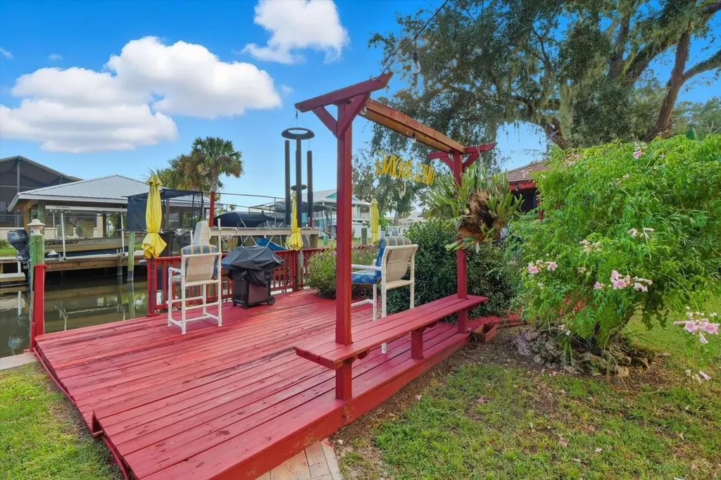 1840 NW 18th Street Crystal River FL 34428