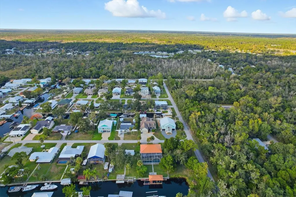 1840 NW 18th Street Crystal River FL 34428