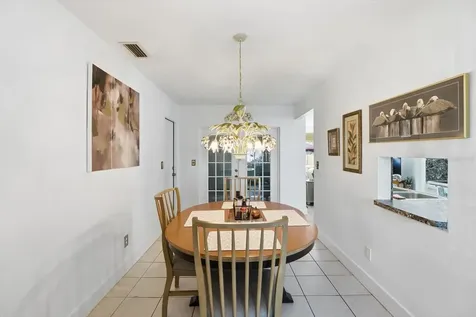 1840 NW 18th Street Crystal River FL 34428