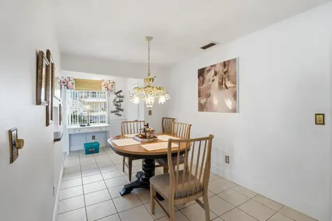 1840 NW 18th Street Crystal River FL 34428