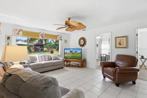 1840 NW 18th Street Crystal River FL 34428