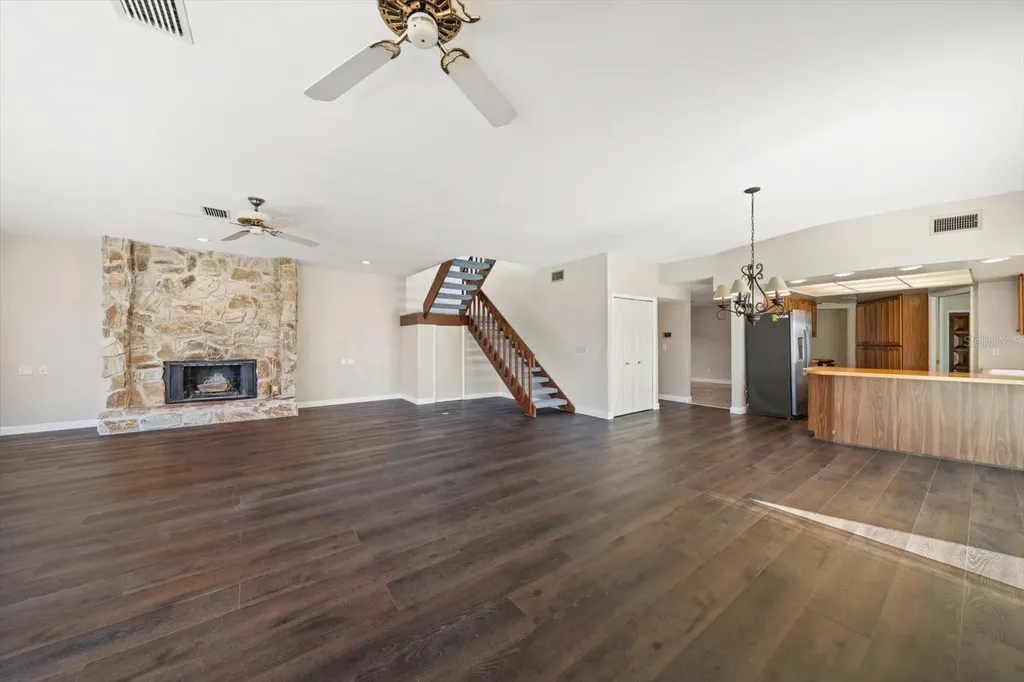 878 Harbor Island Clearwater Beach FL 33767