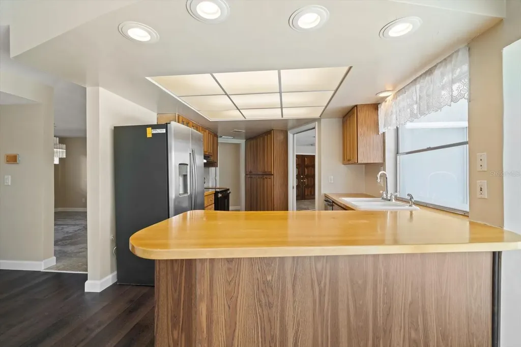 878 Harbor Island Clearwater Beach FL 33767