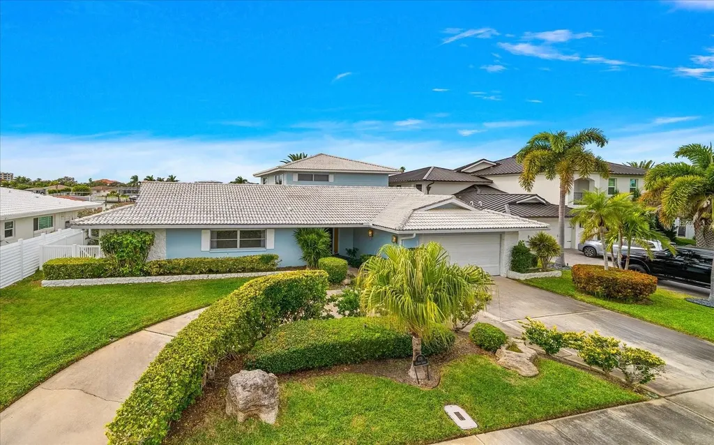 878 Harbor Island Clearwater Beach FL 33767