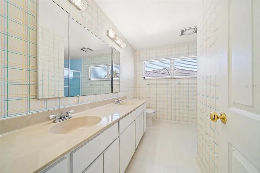 878 Harbor Island Clearwater Beach FL 33767
