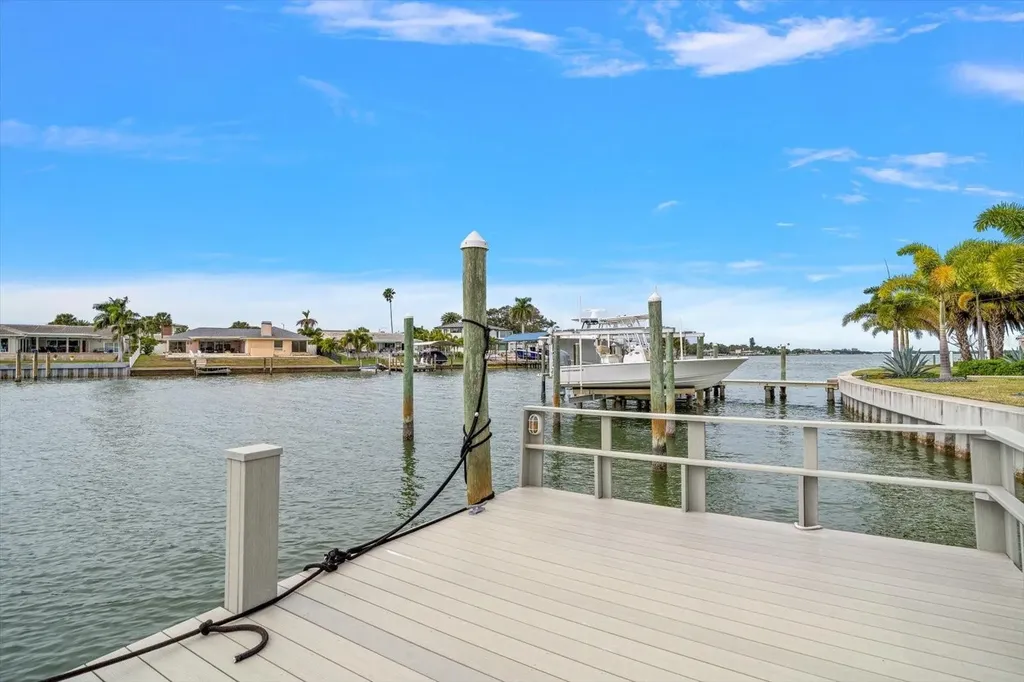 878 Harbor Island Clearwater Beach FL 33767
