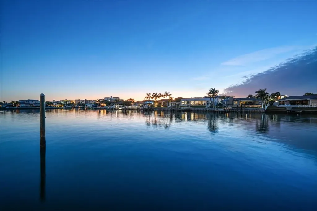 878 Harbor Island Clearwater Beach FL 33767