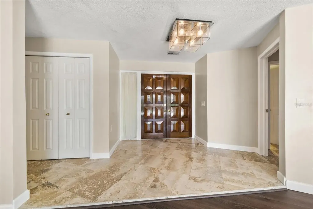 878 Harbor Island Clearwater Beach FL 33767