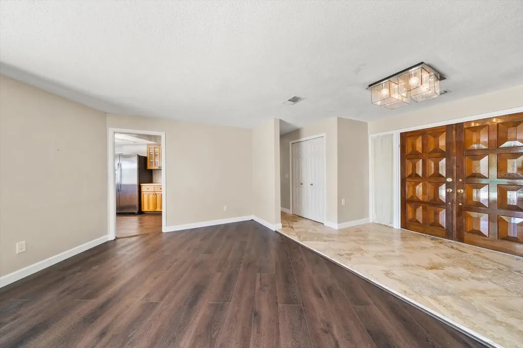 878 Harbor Island Clearwater Beach FL 33767