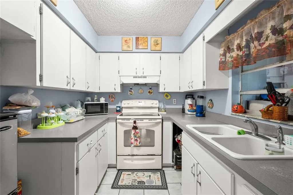 37253 Safari Drive Dade City FL 33523
