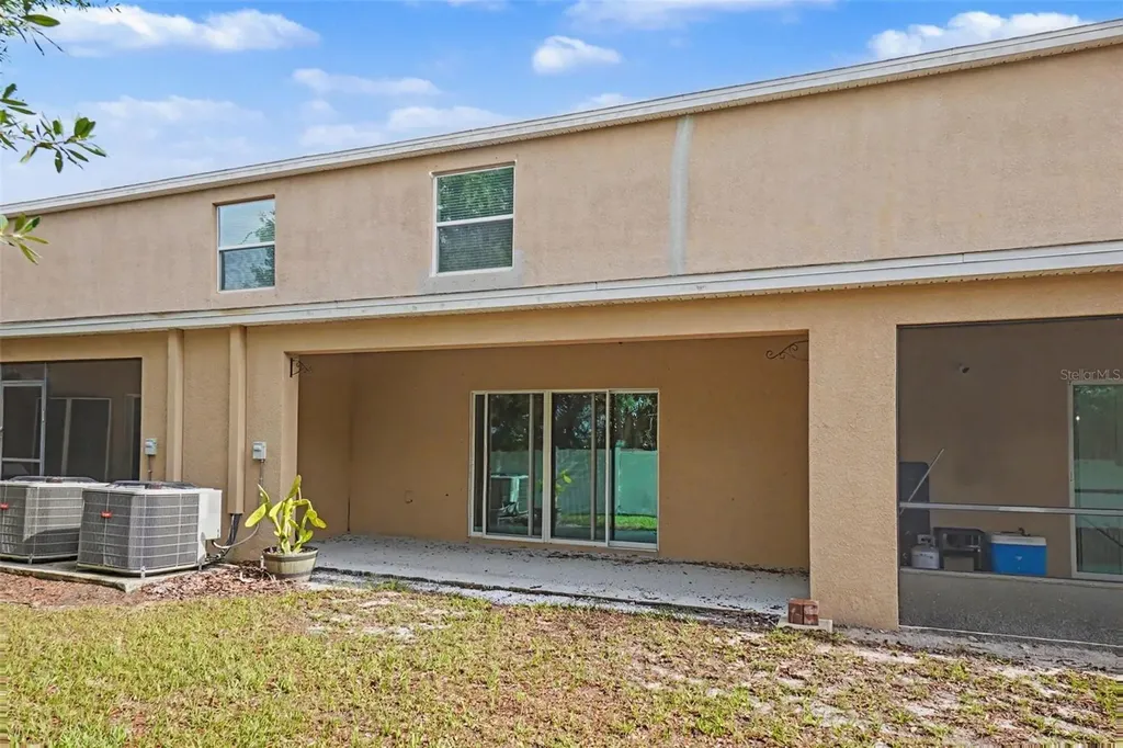 9974 Hound Chase Drive Gibsonton FL 33534