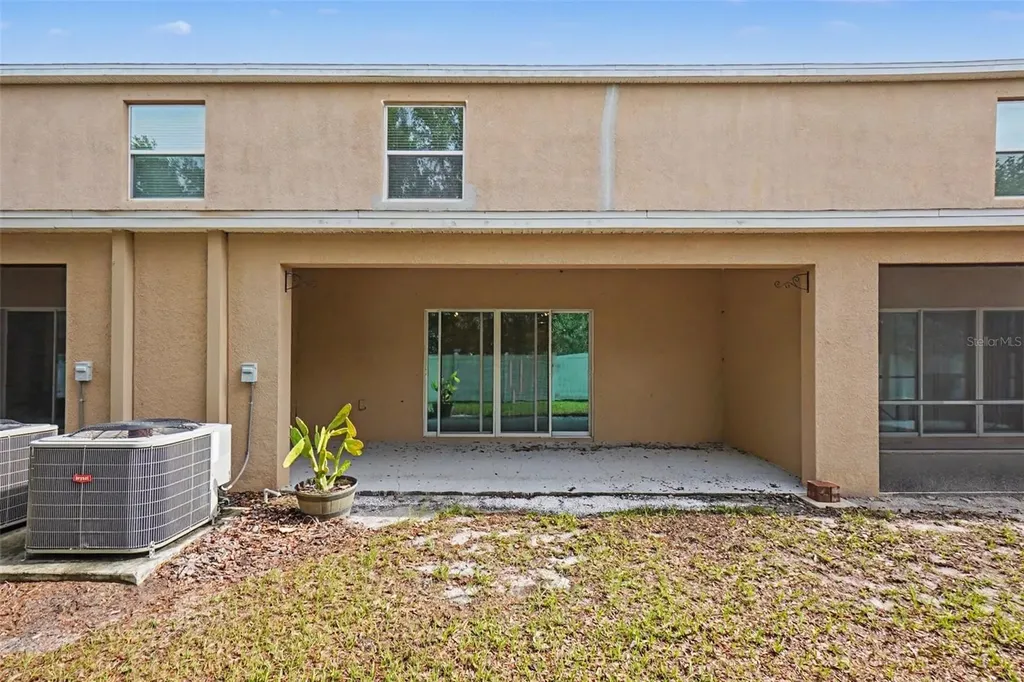 9974 Hound Chase Drive Gibsonton FL 33534