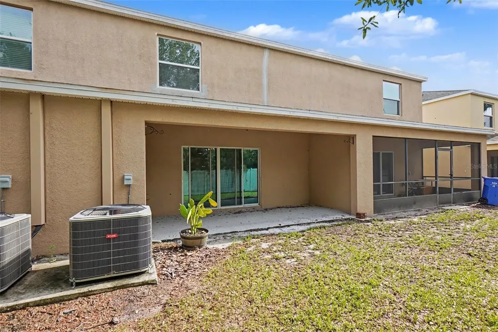 9974 Hound Chase Drive Gibsonton FL 33534