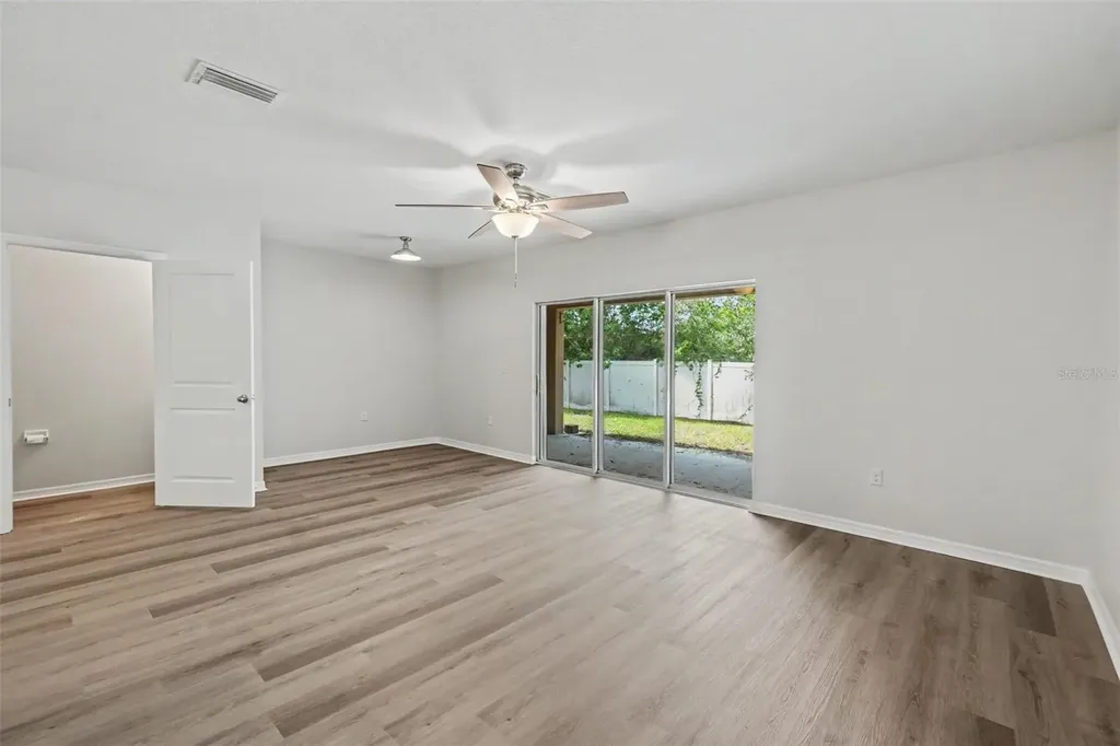 9974 Hound Chase Drive Gibsonton FL 33534
