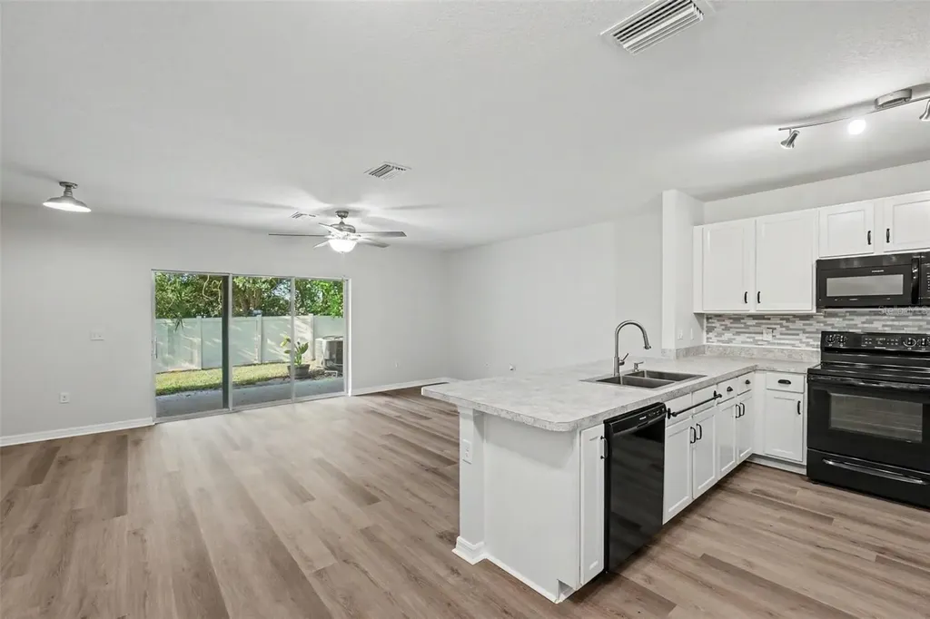 9974 Hound Chase Drive Gibsonton FL 33534