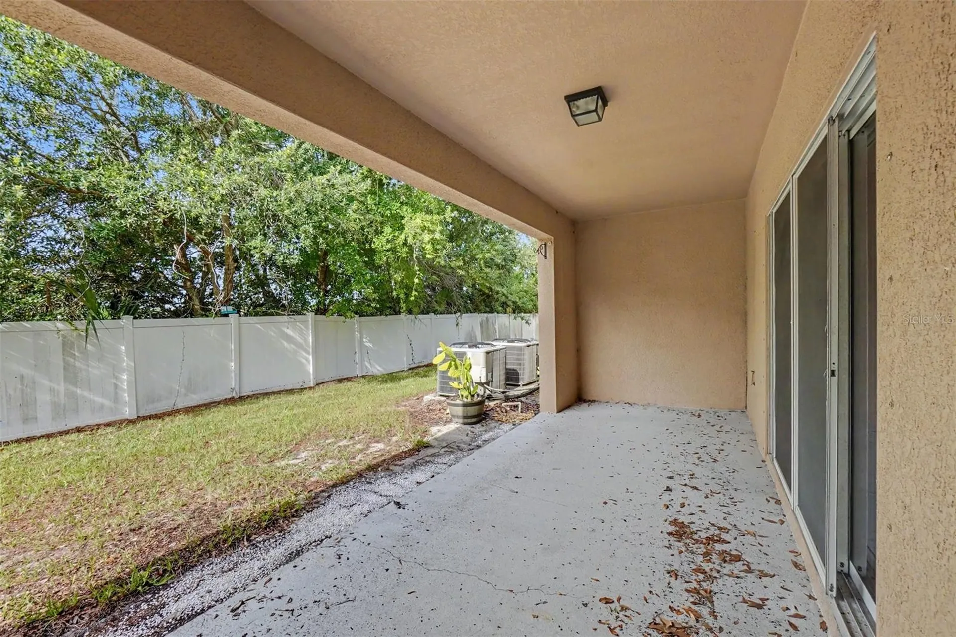 9974 Hound Chase Drive Gibsonton FL 33534