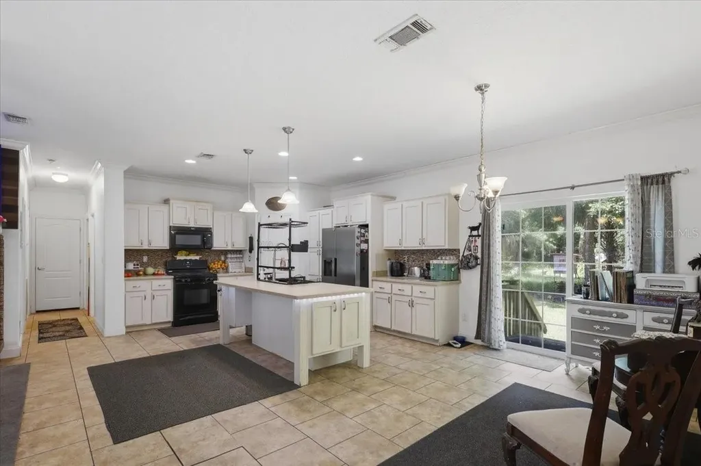 105 Troupe Road San Mateo FL 32187