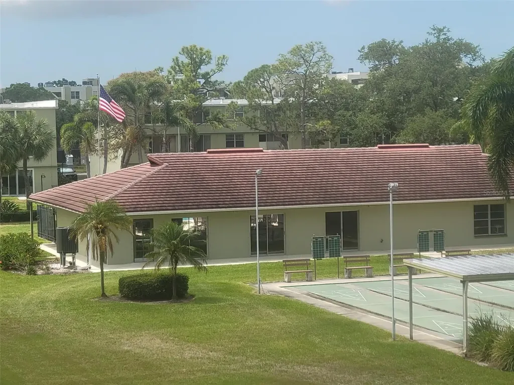 4890 Bay Street NE St Petersburg FL 33703