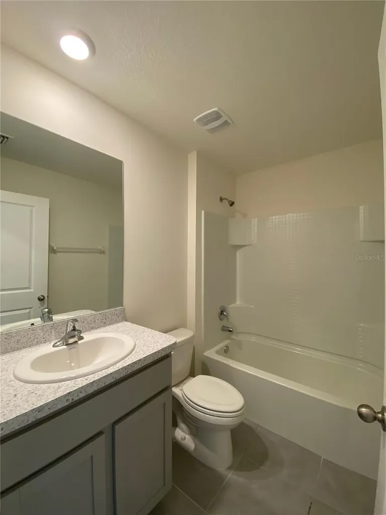 2113 NW 247 Drive Newberry FL 32669