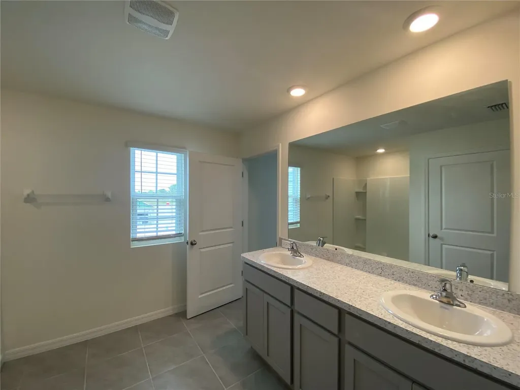 2113 NW 247 Drive Newberry FL 32669