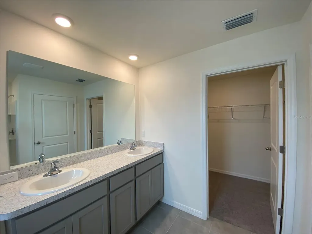 2113 NW 247 Drive Newberry FL 32669