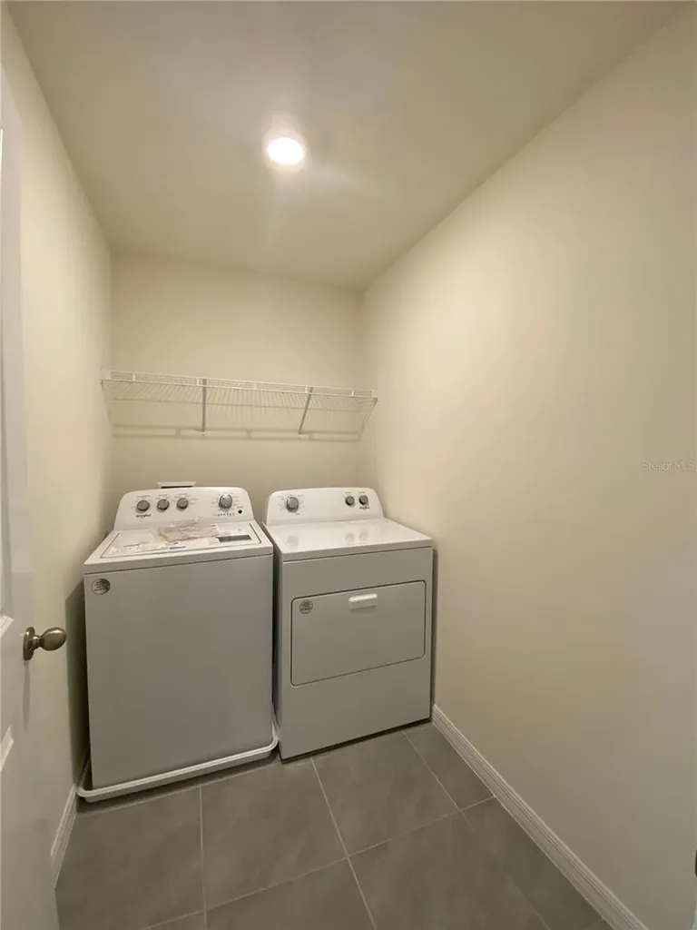 2113 NW 247 Drive Newberry FL 32669