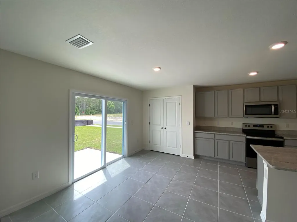 2113 NW 247 Drive Newberry FL 32669