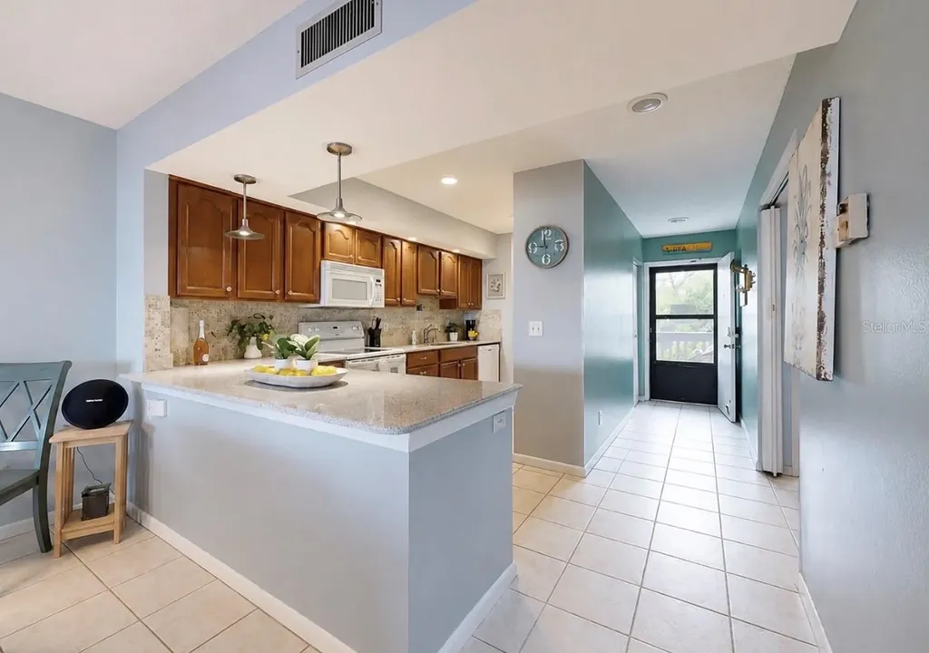 810 Bahia Del Sol Drive Ruskin FL 33570