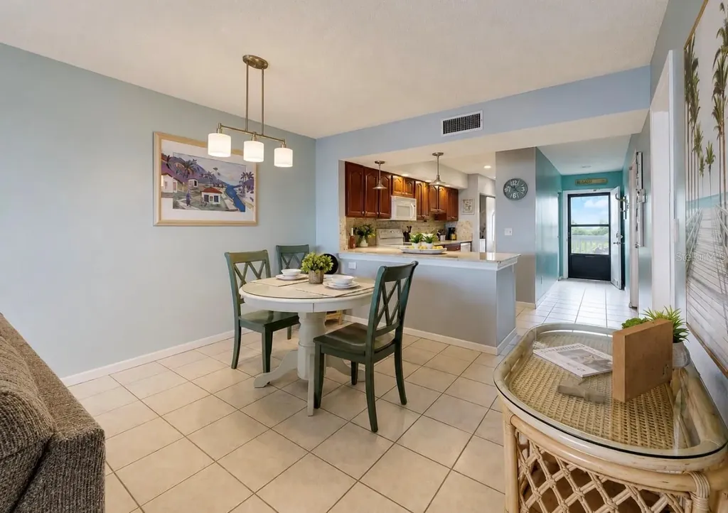 810 Bahia Del Sol Drive Ruskin FL 33570