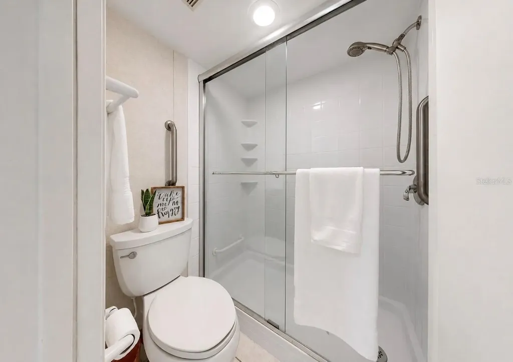 810 Bahia Del Sol Drive Ruskin FL 33570