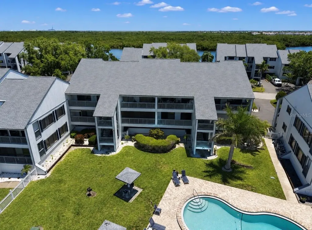 810 Bahia Del Sol Drive Ruskin FL 33570