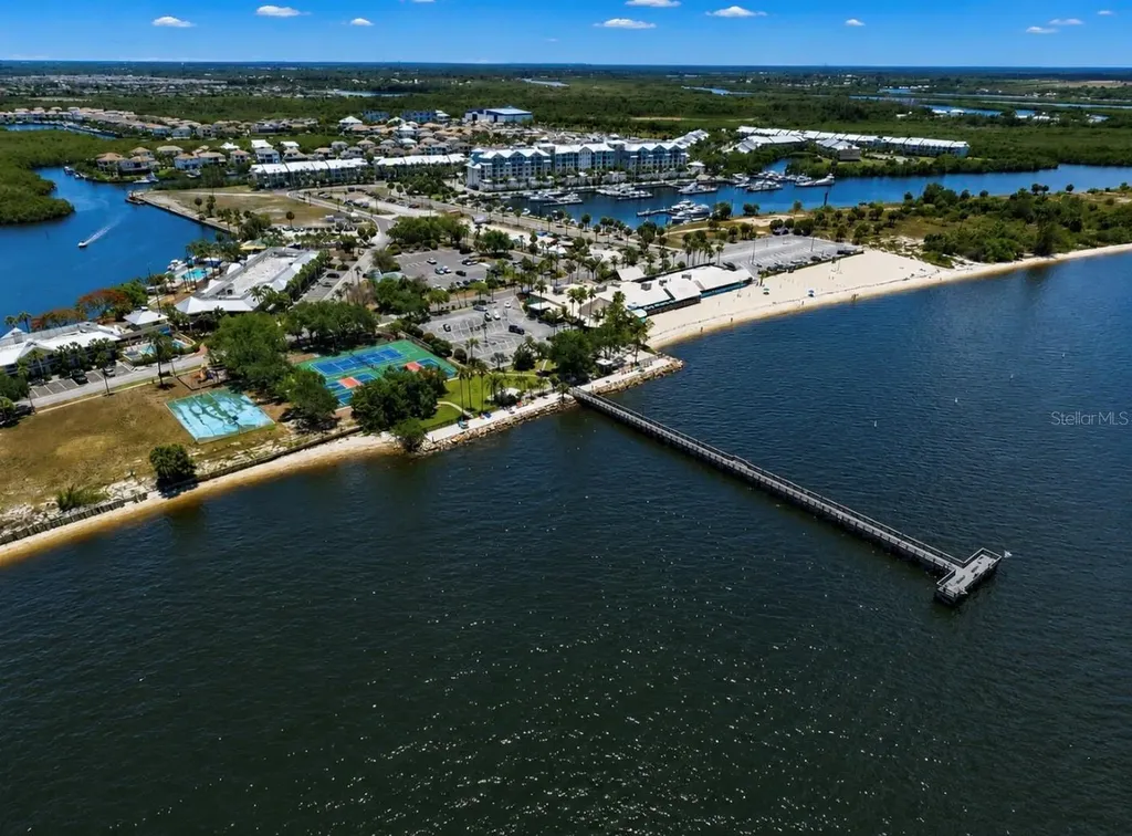 810 Bahia Del Sol Drive Ruskin FL 33570