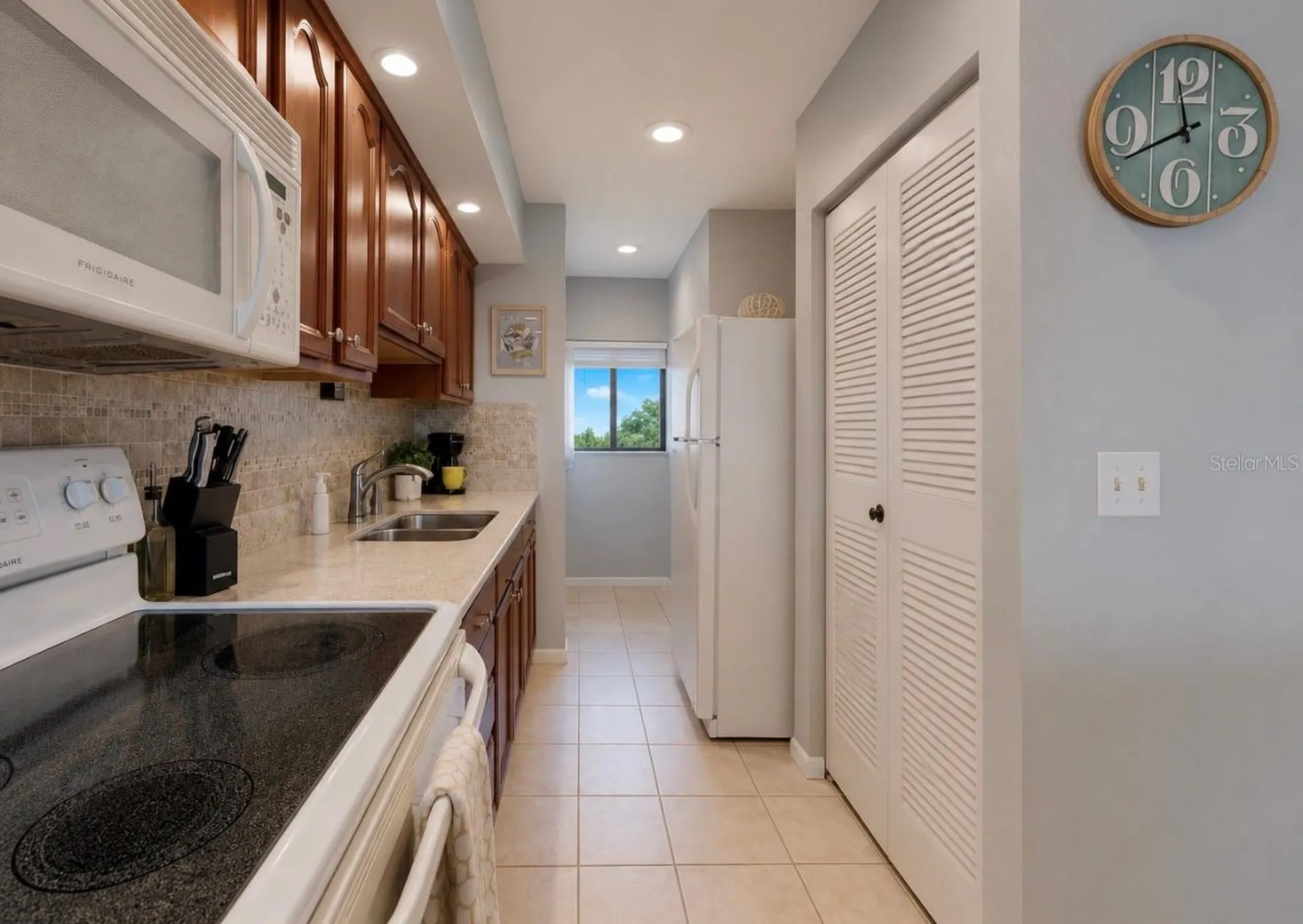 810 Bahia Del Sol Drive Ruskin FL 33570