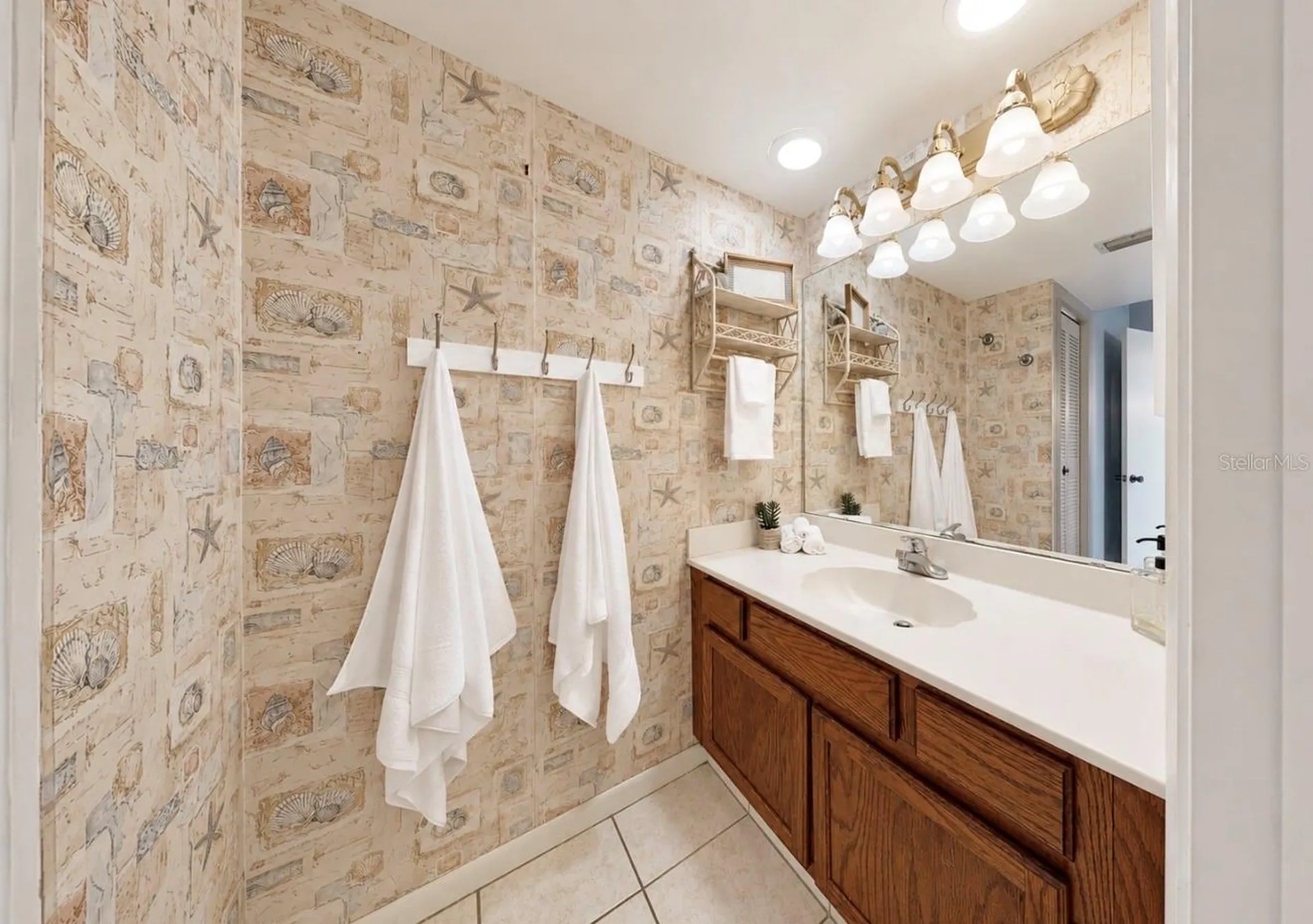810 Bahia Del Sol Drive Ruskin FL 33570