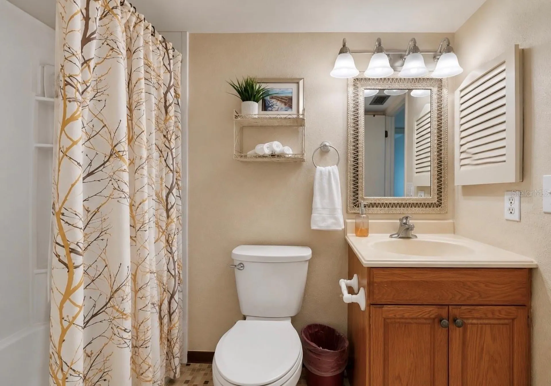 810 Bahia Del Sol Drive Ruskin FL 33570