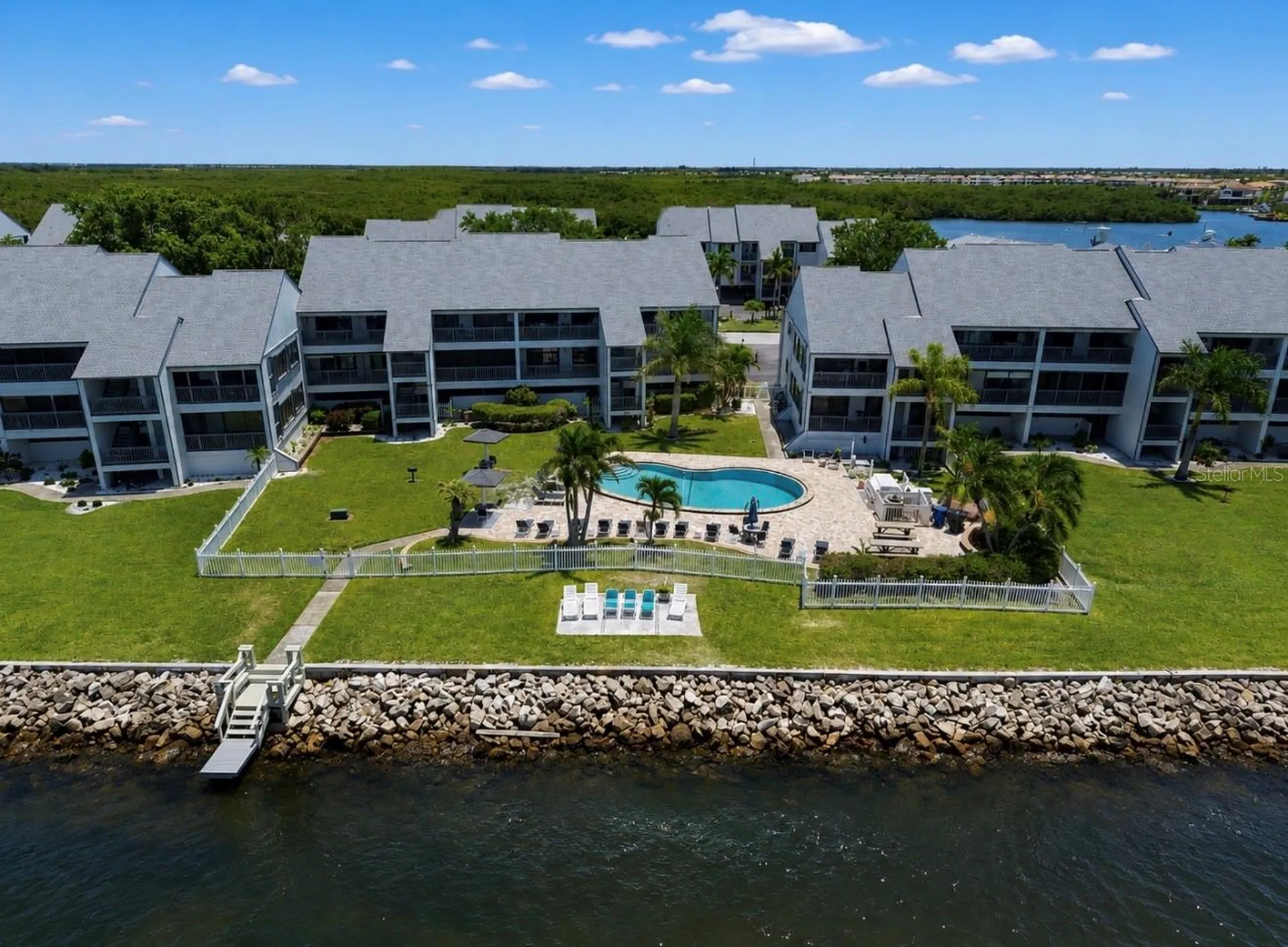 810 Bahia Del Sol Drive Ruskin FL 33570