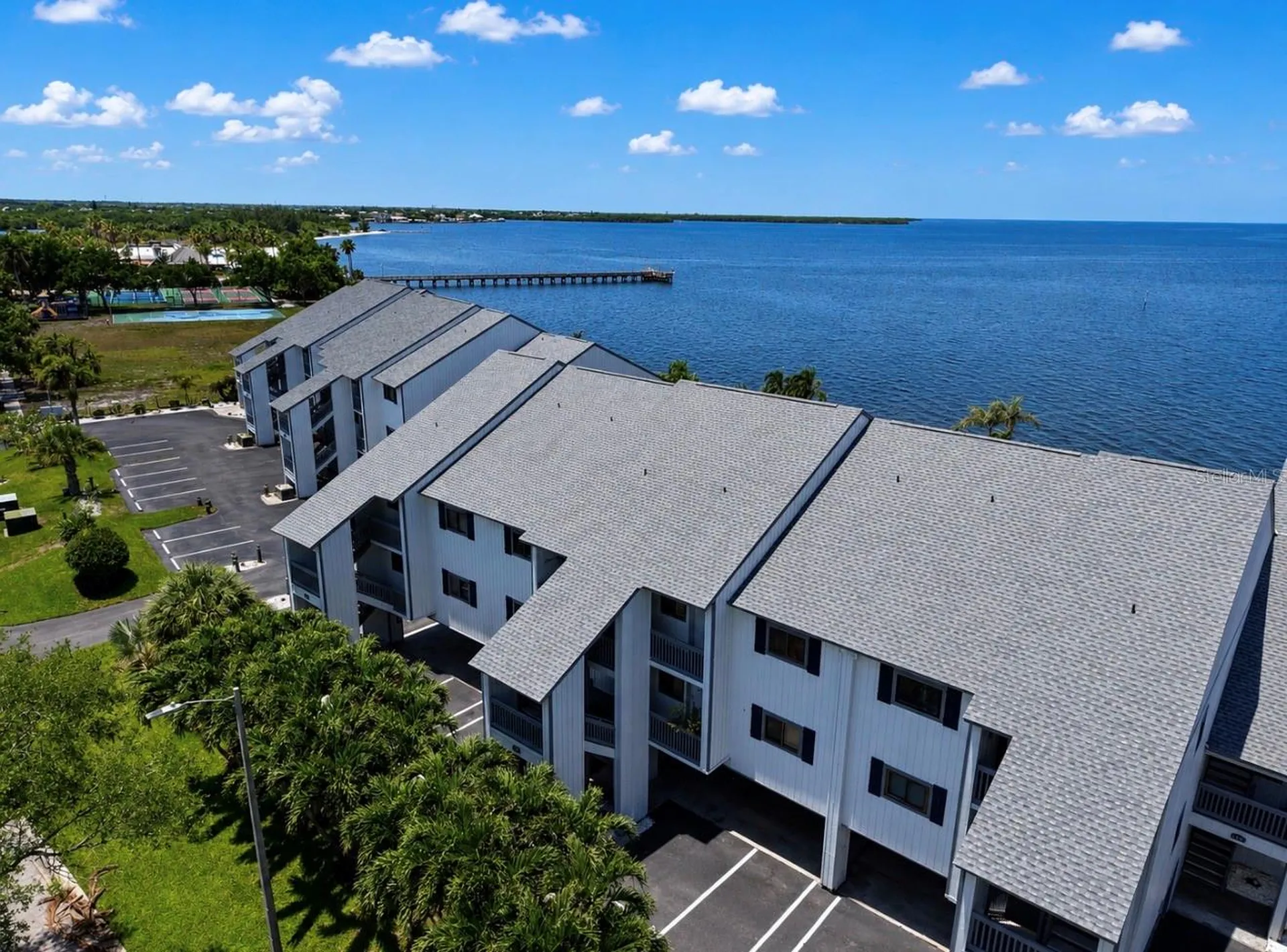 810 Bahia Del Sol Drive Ruskin FL 33570