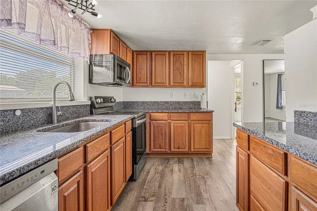 3545 Perkins Avenue Mount Dora FL 32757